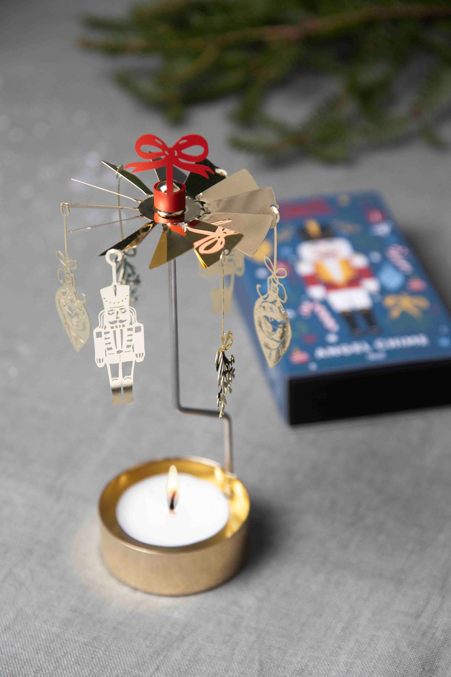 Pluto Design Angel Chime Noel