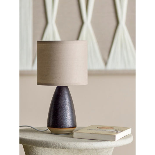 bloomingville_tischlampe_paprica_schwarz_82068128_2