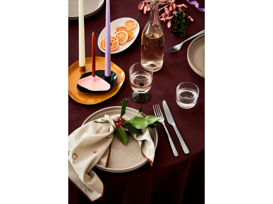 broste-copenhagen-getauchte-spitzkerze-orchid-light-45800528-1