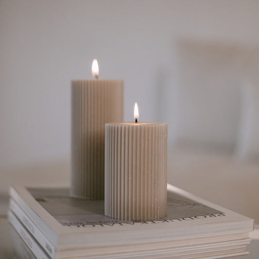 eulenschnitt_blockkerze_rillen_grau_7x10_ker-004_2