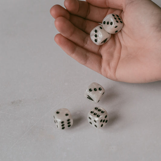 eulenschnitt_wuerfelset_schwarz_perlmutt_Sp-002-ve_1
