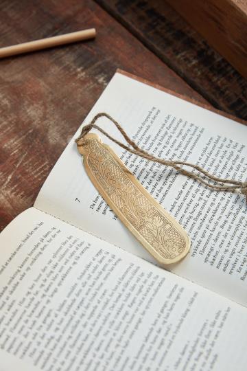 ib-laursen-lesezeichen-mit-gepraegtem-muster-aus-messing-57211-17-3