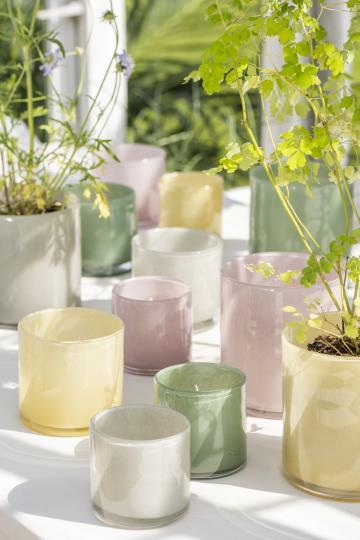 ib-laursen-topf-venecia-durchgefaerbtes-gelbes-glas-8713-04-3