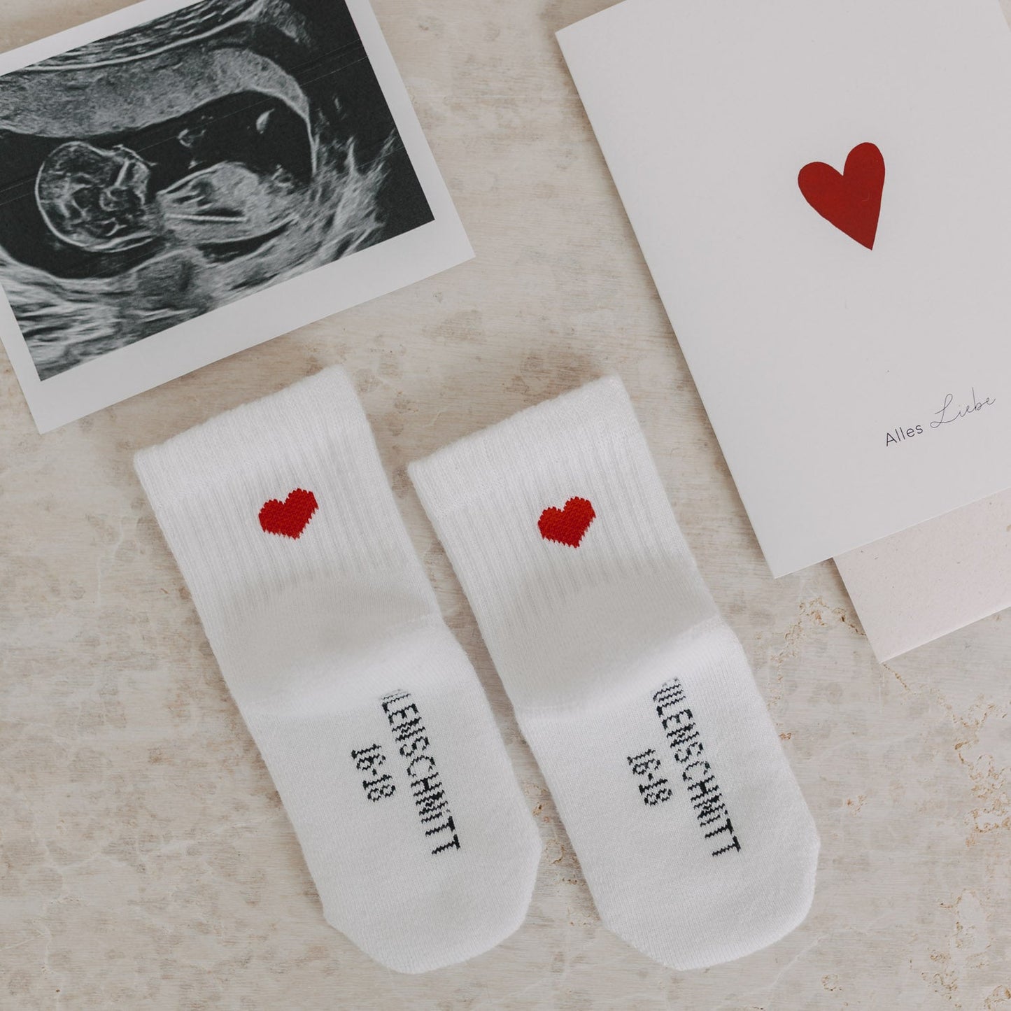 Eulenschnitt Babysocken Herz rot
