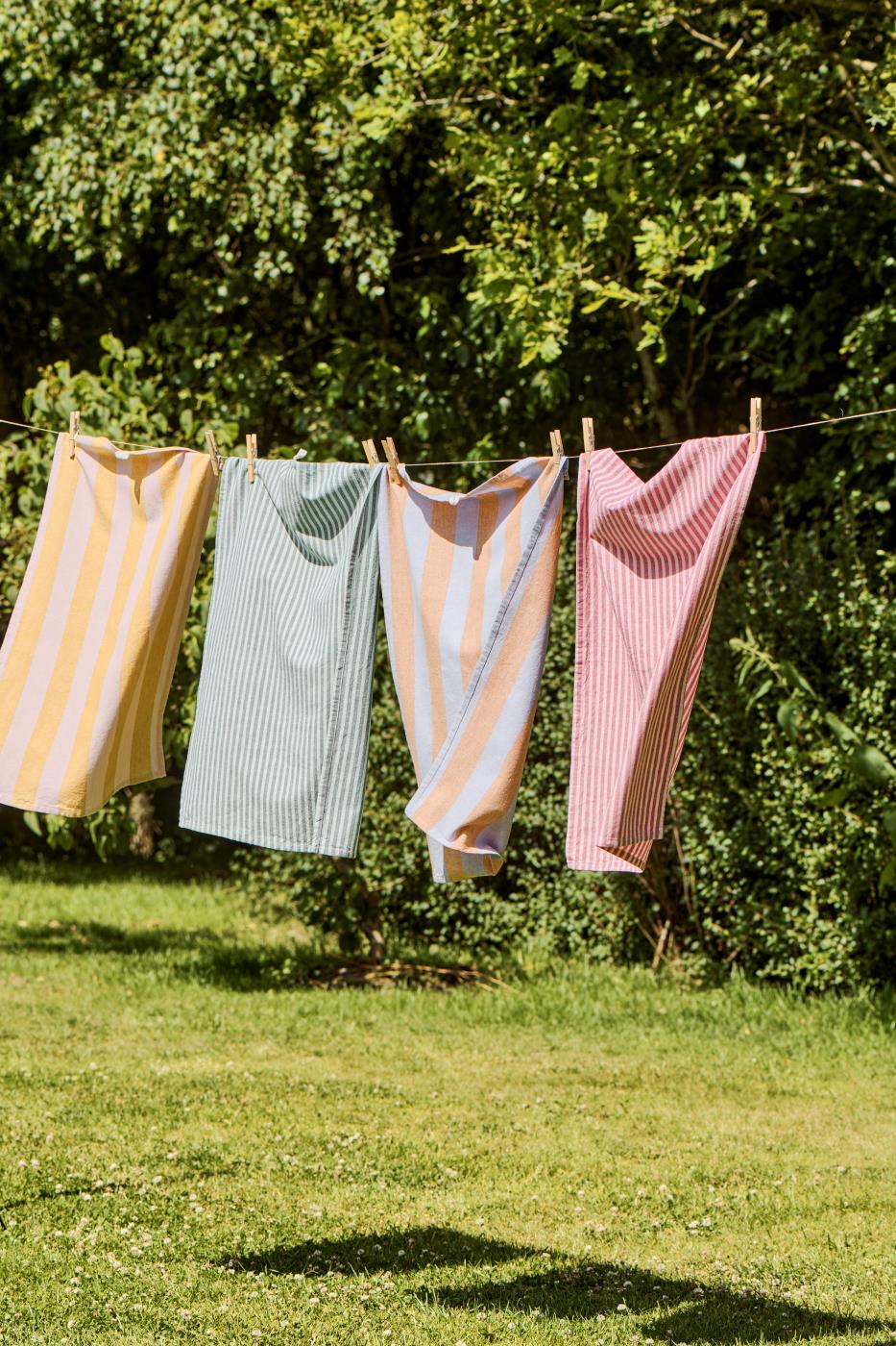 Geschirrtuch Linea m/ lila und rustikbraunen Streifen