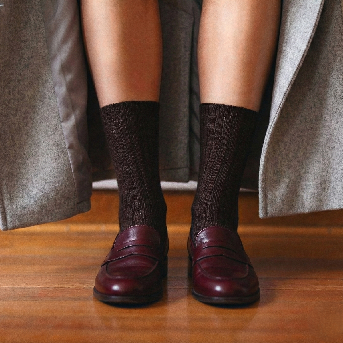 KLUE Seide und Wolle DUST STAR Socken | Schokoladen Dunkelbraun