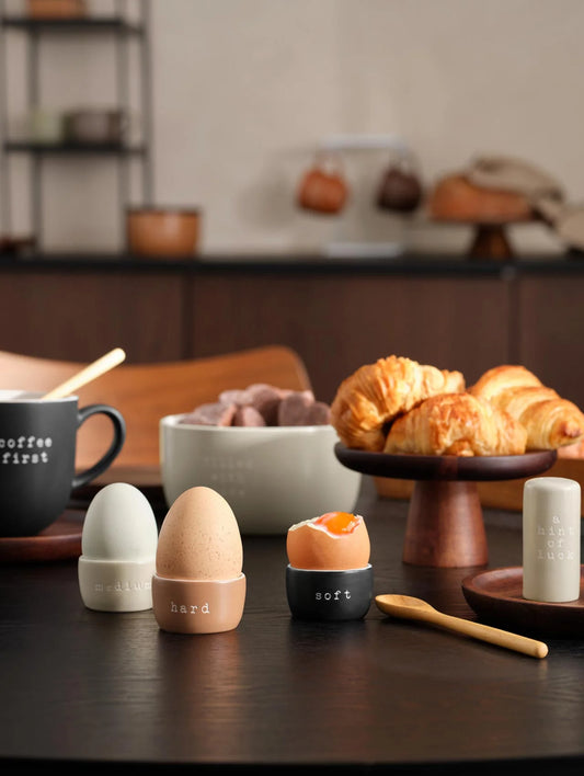 Hey-Fruehstueckstisch_d4bb6417-eed3-4b32-a996-4a8f1c83dd53-jpg