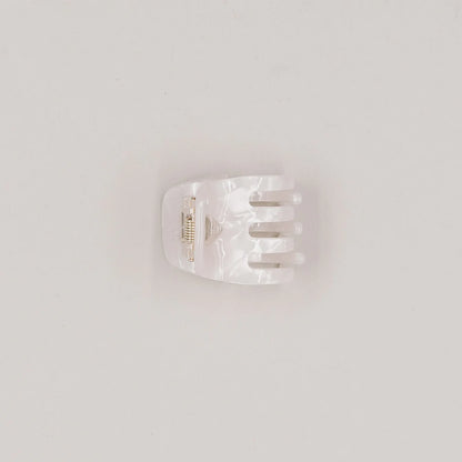 ac-002_spange_herz_weiss_photocredis_eulenschnitt_4_1344x1344-jpg