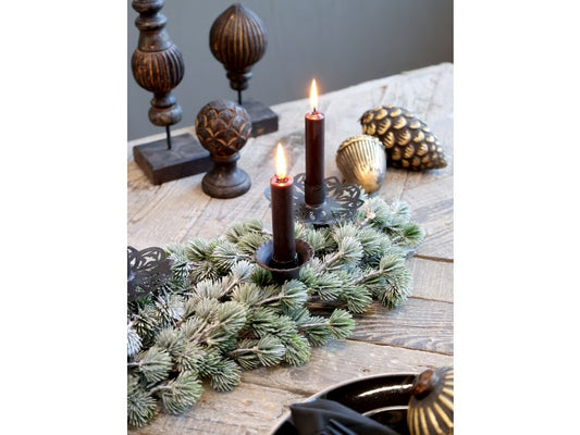 chic-antique-fleur-zedernholzranke-mit-schnee-39063600-3