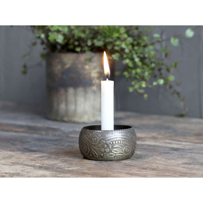 chic_antique_kerzenstaender_metall_mit_muster_71847-13_1