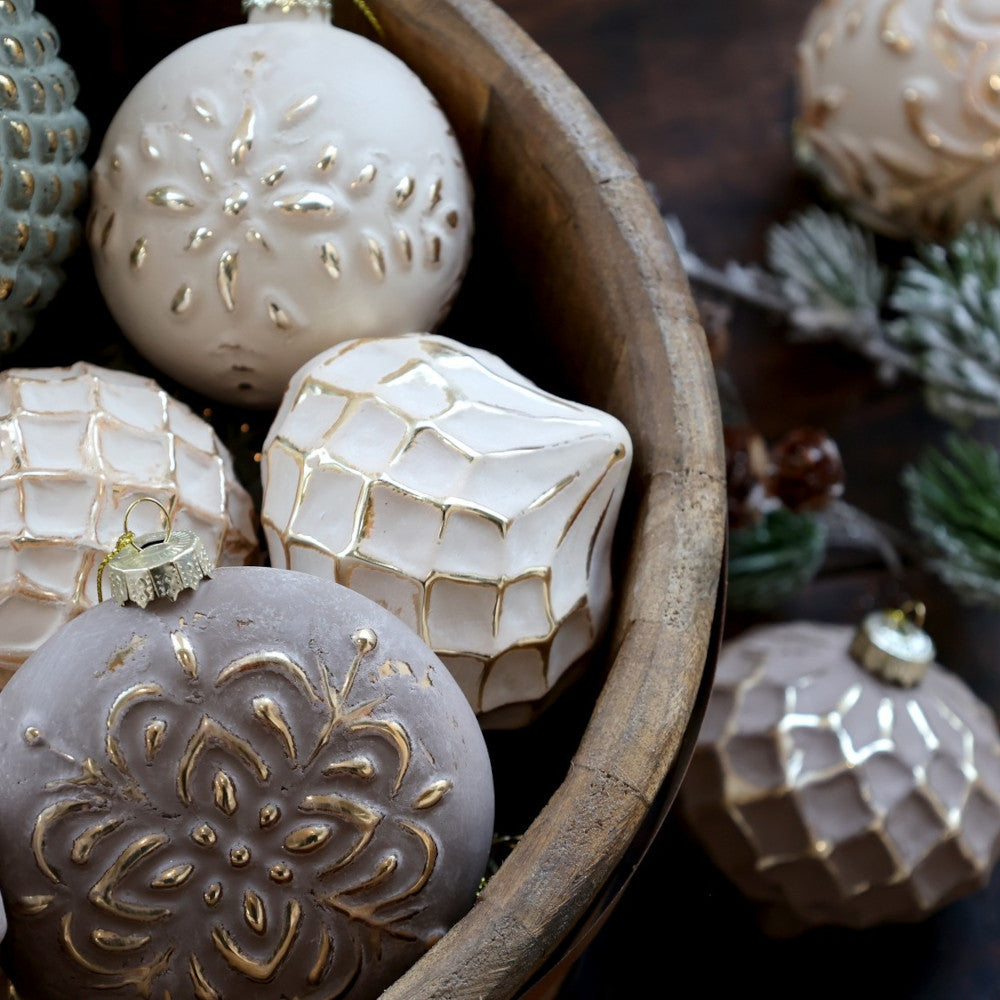 chic_antique_weihnachtskugel_mit_goldmuster_51923-07_3