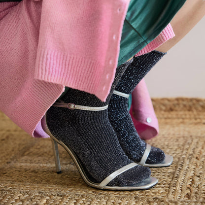 KLUE Glitter Lurex-Socken aus umweltfreundlichem Lyocell | Grau
