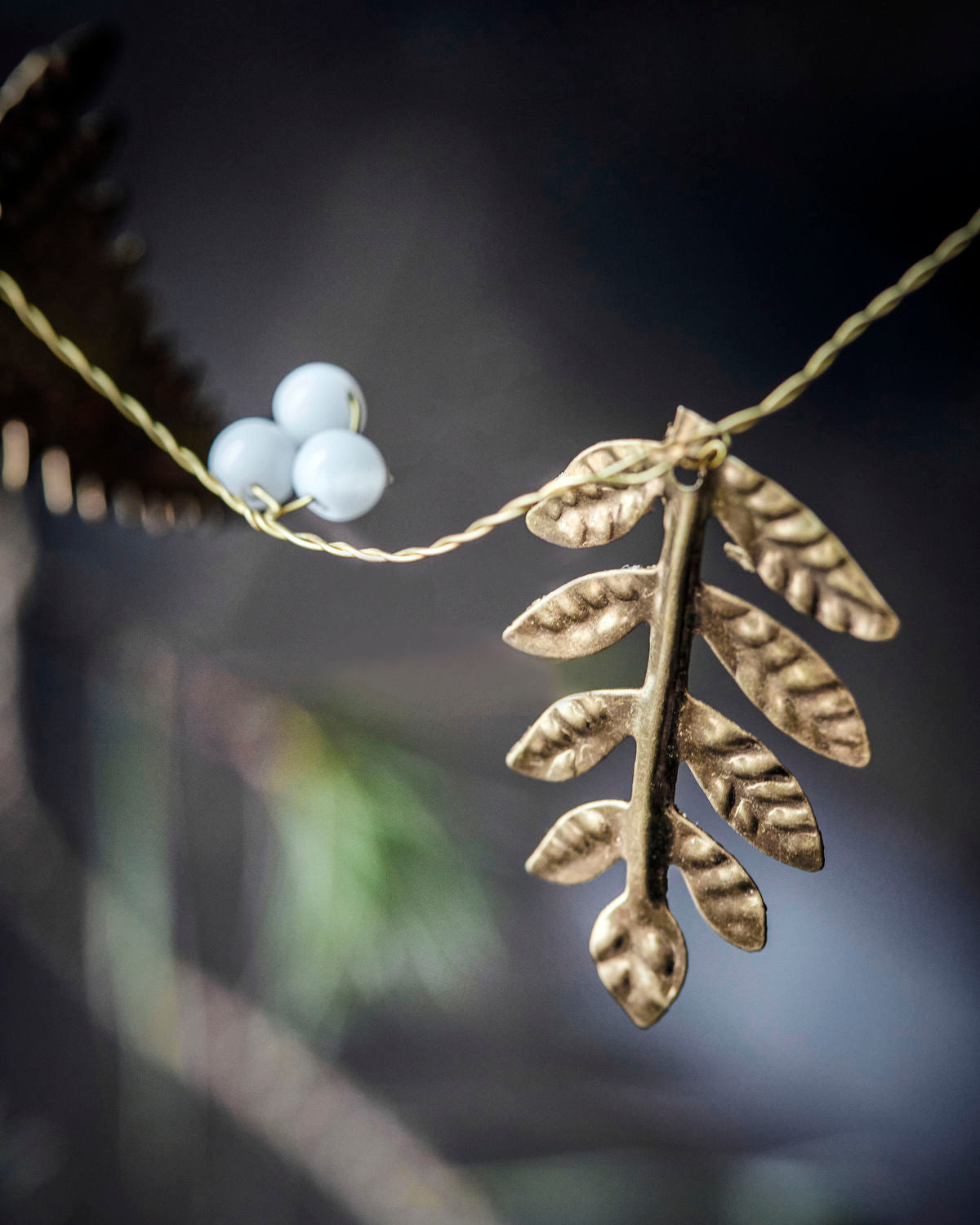 house-doctor-girlande-leaf-gold-25787304-4