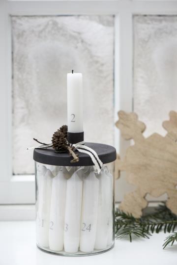 ib-laursen-stabkerze-klein-1-24-weiss-graue-zahlen-4170-18-2