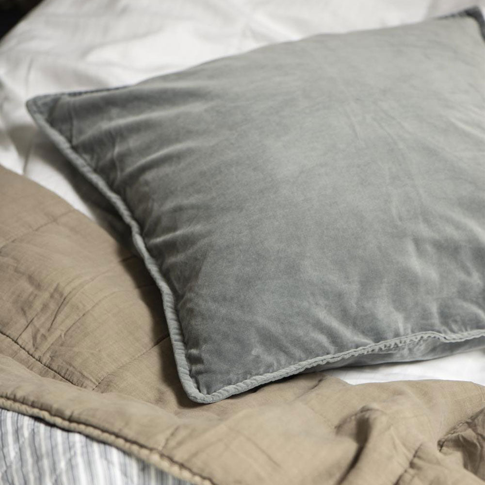 ib_laursen_kissenbezug_velours_staubig_blau_6230-68_2