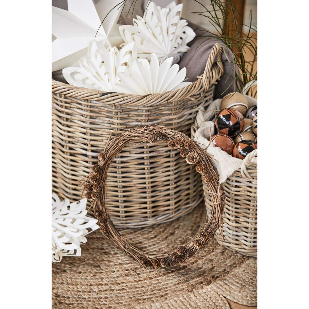 ib_laursen_naturkranz_mit_laerchenzapfen_2768-00_3