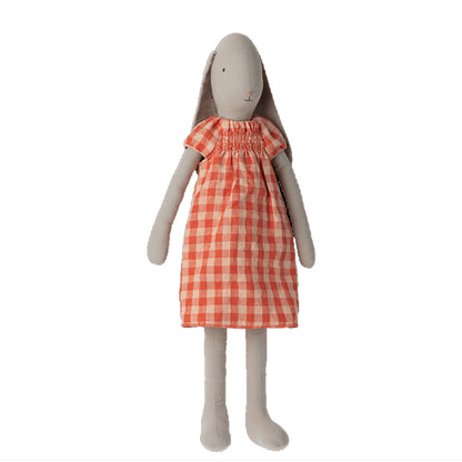 maileg-hasenmaedchen-kariertes-kleid-64-cm-16-2500-00-1