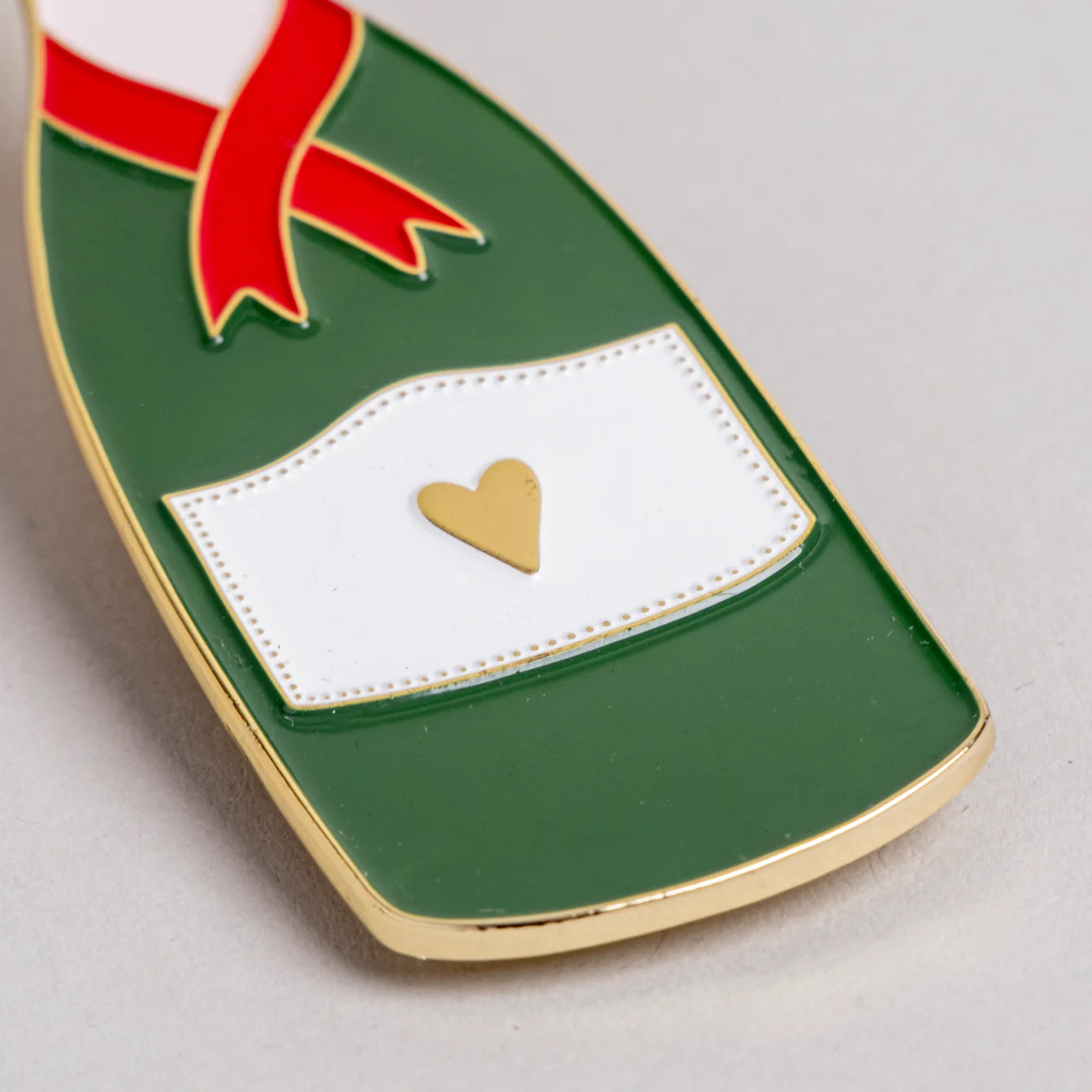 mt-060_champagner_photocredits_ericanders_4_1344x1344-jpg