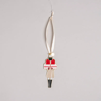 mt-066_weihnachtsmaedchen_photocredits_ericanders_2_1344x1344-jpg