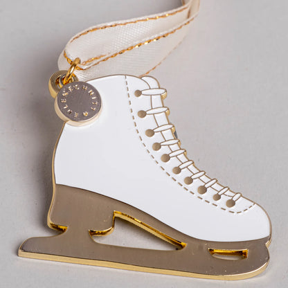 mt-57_schlittschuhe_photocredits_ericanders_3_1344x1344-jpg