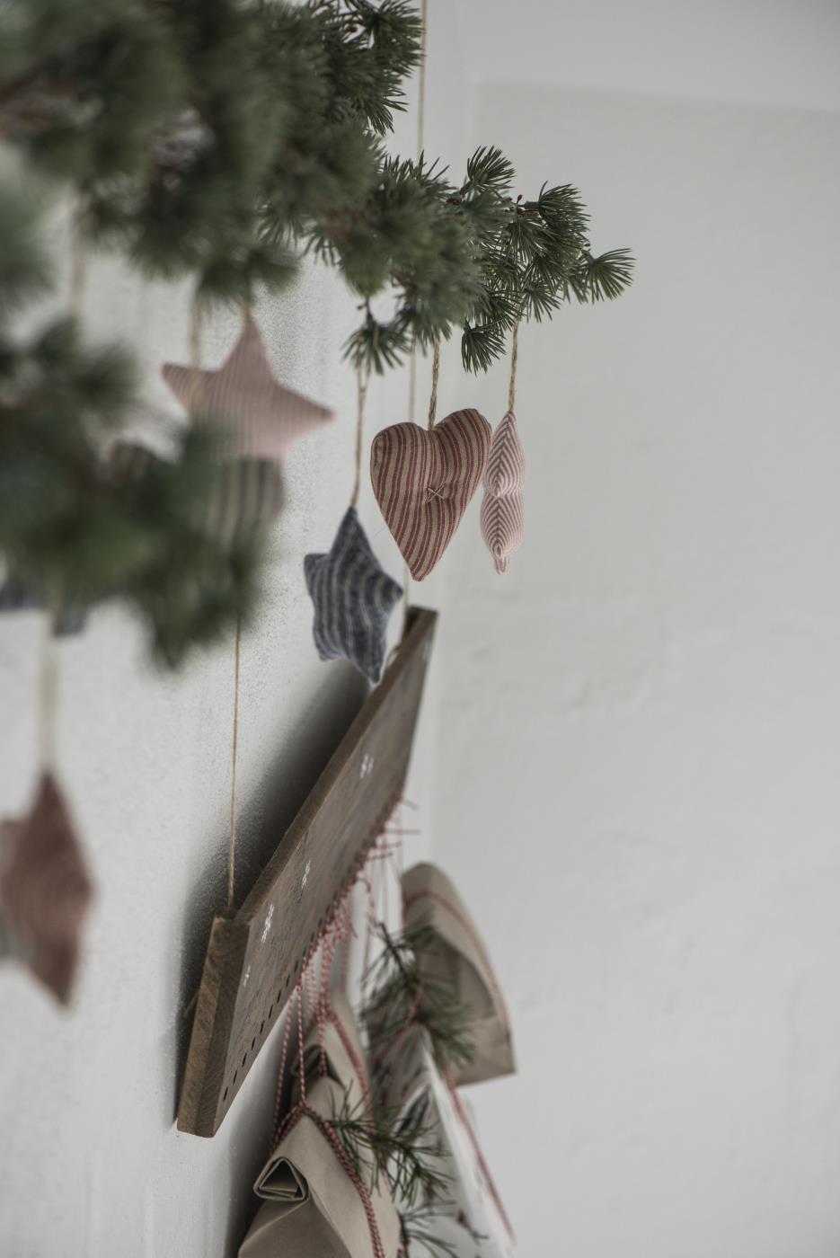 neuheiten-saisonales-marken-weihnachten-ib-laursen-deko-advent-holzschild-weihnachtskalender-1-24-wg28504-_3