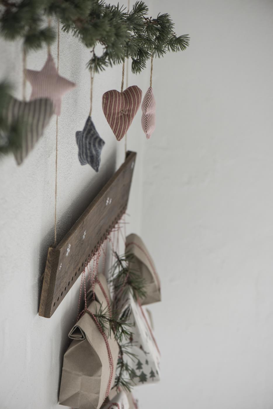 neuheiten-saisonales-marken-weihnachten-ib-laursen-deko-advent-holzschild-weihnachtskalender-1-24-wg28504-_4