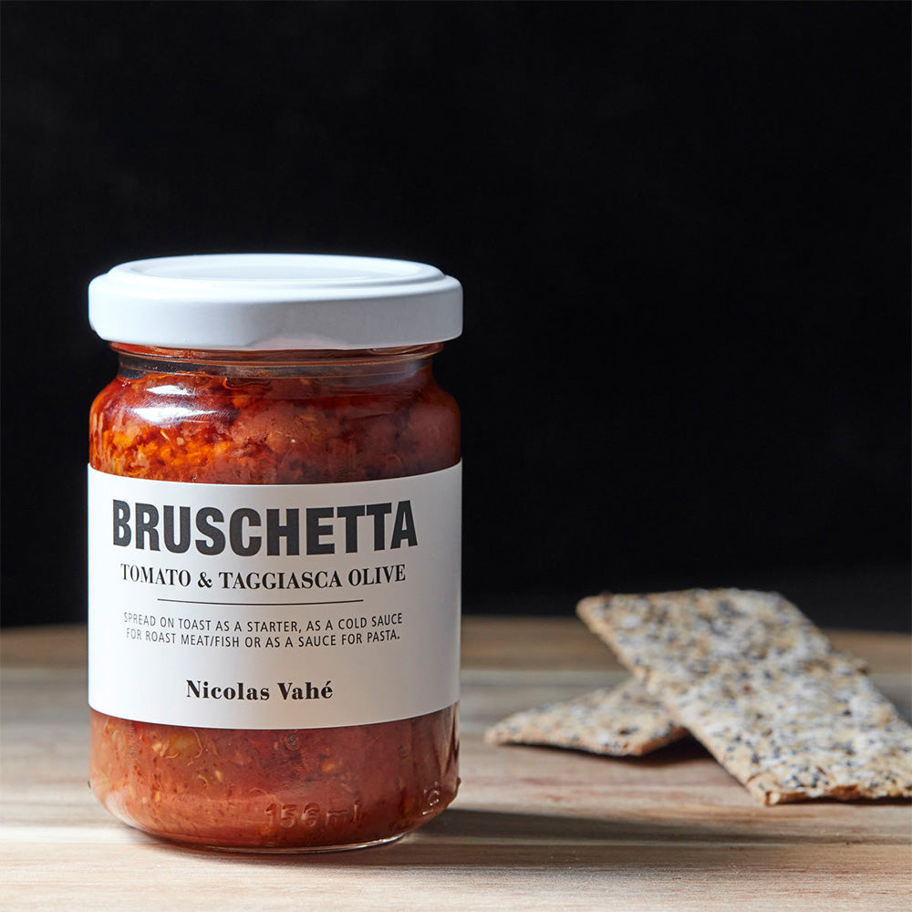 nicolas-vahe-bruschetta-mit-tomate-taggiasca-olive-135-g-107650010-3