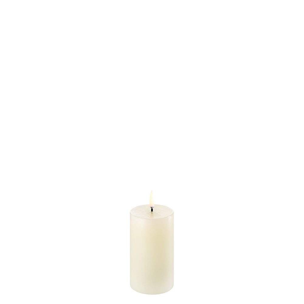 uyuni-led-stumpenkerze-ivory-5-8x10-1cm
