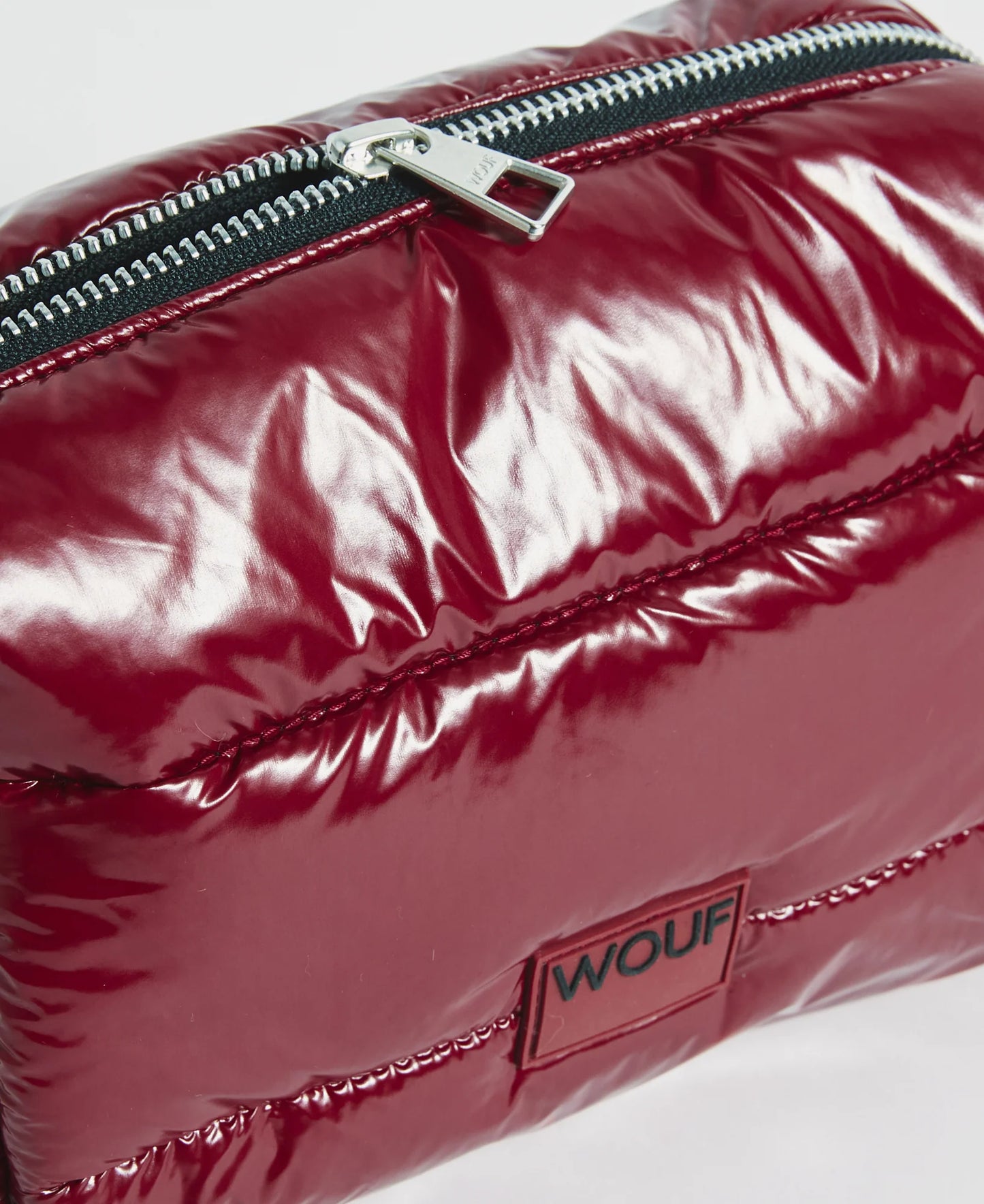 wouf-burgundy-glossy-toilettentasche-mbq240040-3