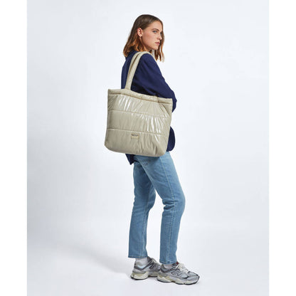 wouf_air_glossy_tote_bag_beige_XLQ230053_5